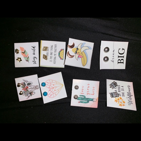 Earring pack - Picture 2 of 2